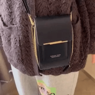 Fashion Touchscreen Phone Wallet 💃📲 — Style on the Move